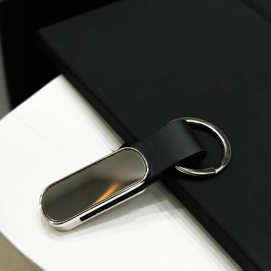 Loop Metal Keychain